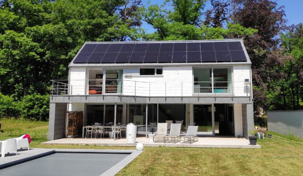 panneaux solaires villa